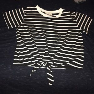Crop striped top with tie knot in front